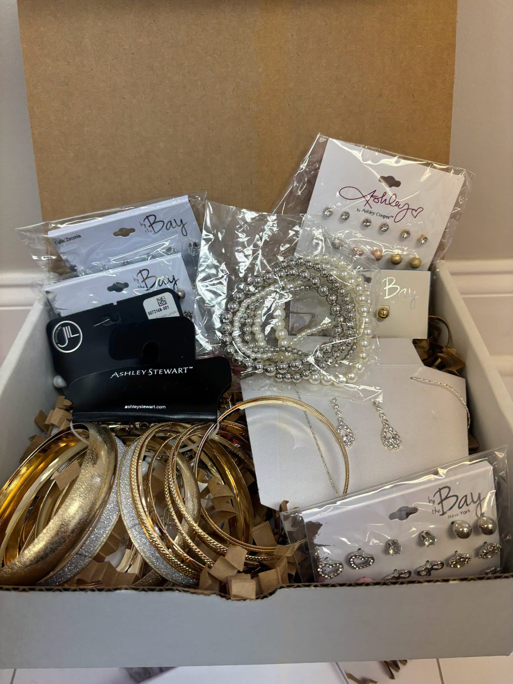 Starter Jewelry Bundle (160 Pieces)